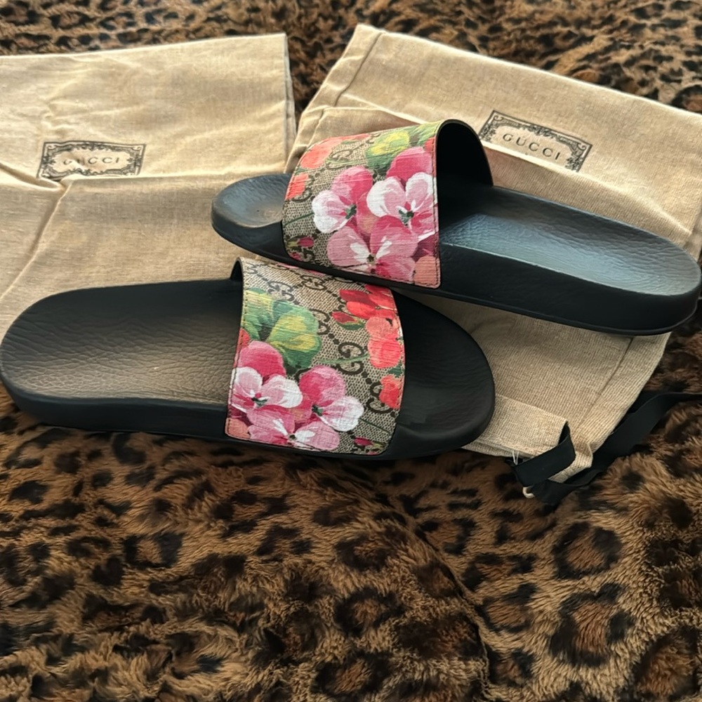 Gucci women’s slide
